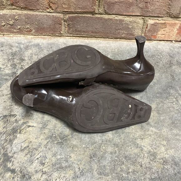 BCBGirls Brown Songa Career Kitten Heel Size 8 - Picture 6 of 10